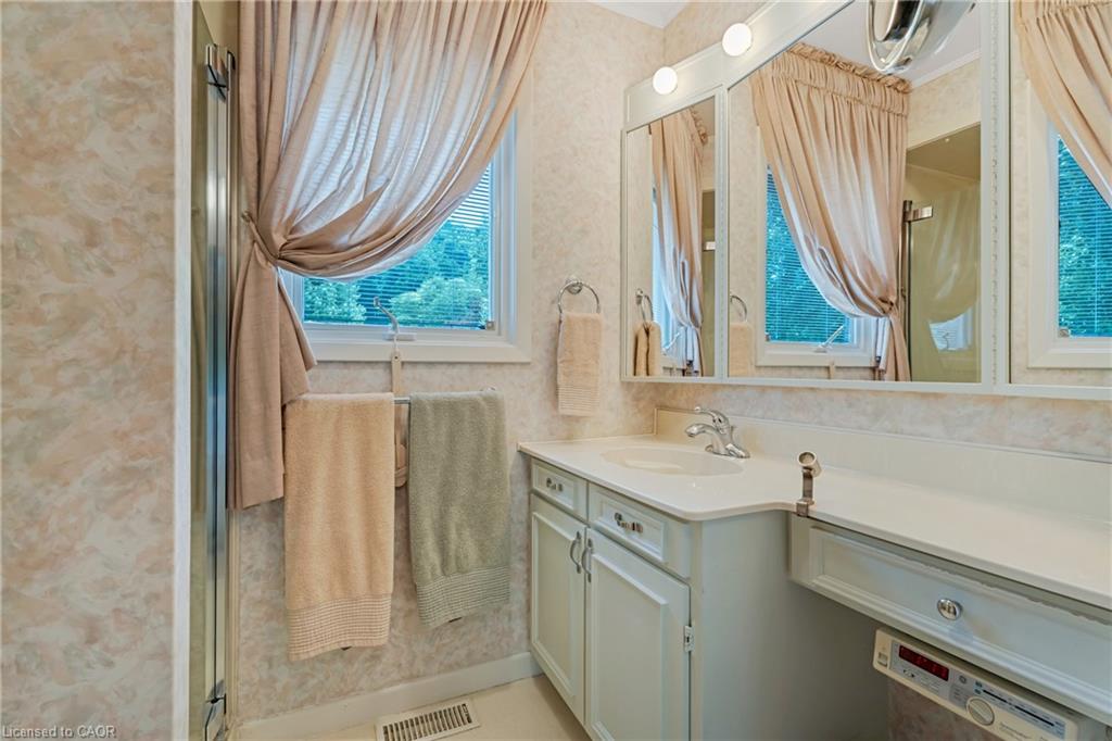 13 Leslie Drive Property Photo 23