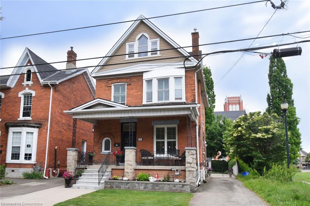 179 Macnab Street N Property Photo 1