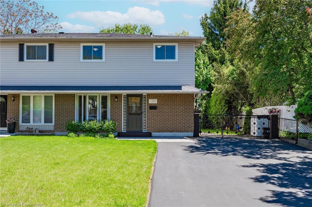 1280 Consort Crescent Property Photo 1