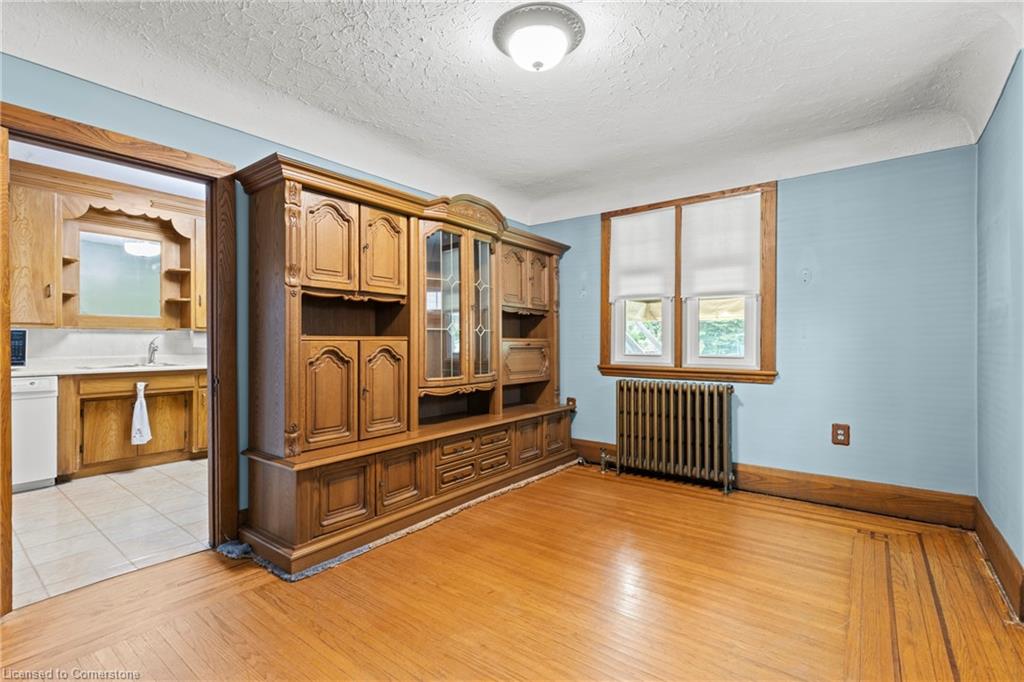 155 Balmoral Avenue S Property Photo 14