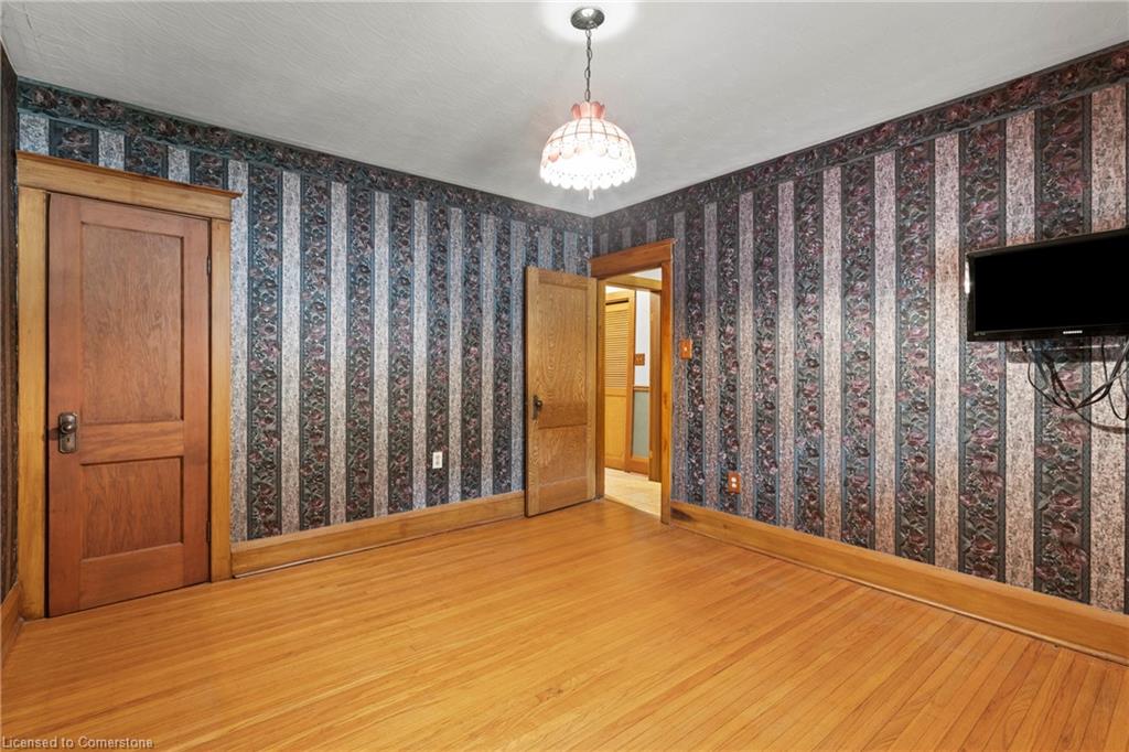 155 Balmoral Avenue S Property Photo 22