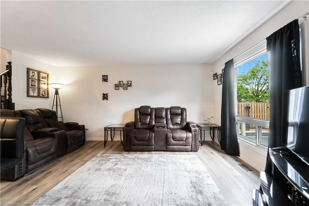 17 Rannie Court Property Photo 8