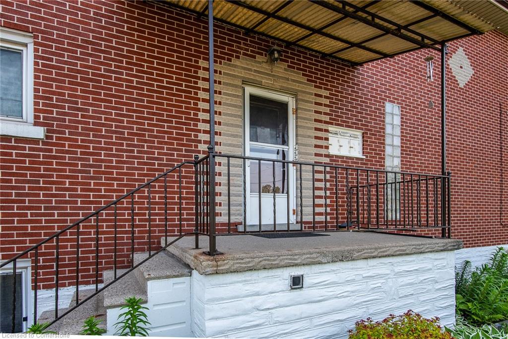 129 River Road E Property Photo 6