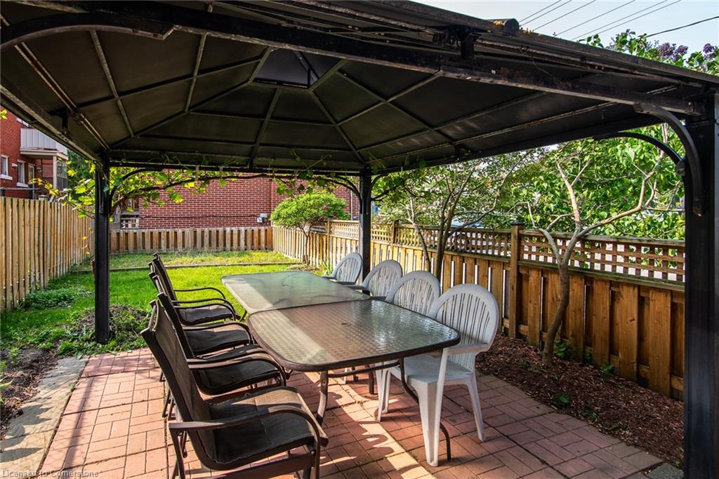 129 River Road E Property Photo 9