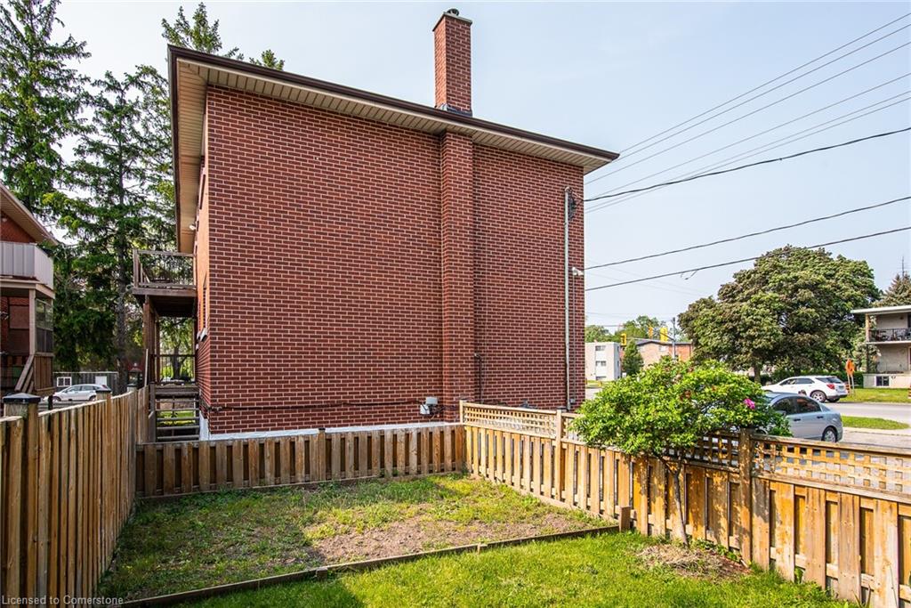 129 River Road E Property Photo 10