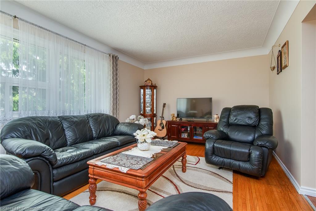 129 River Road E Property Photo 12