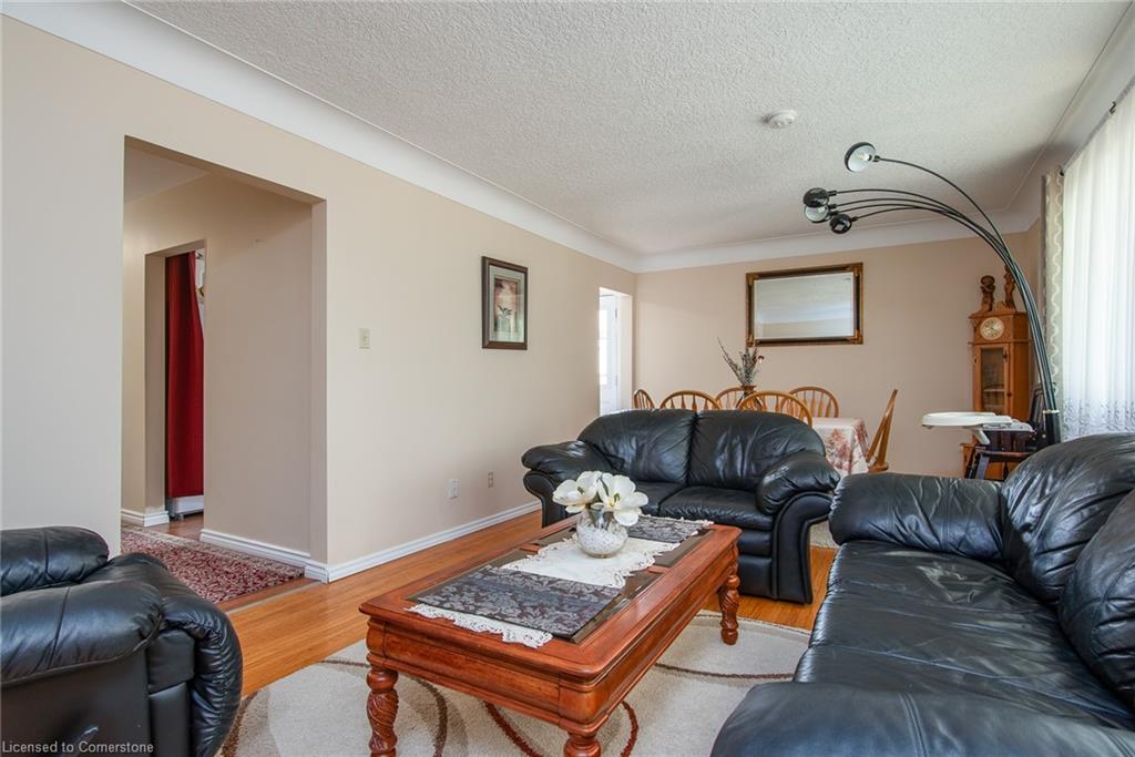 129 River Road E Property Photo 14