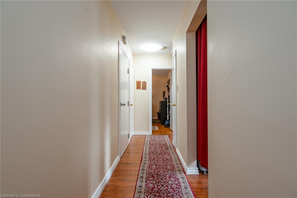 129 River Road E Property Photo 24