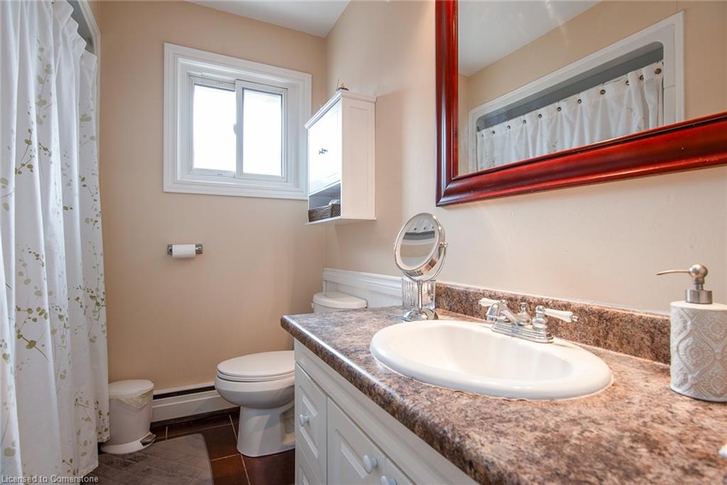 129 River Road E Property Photo 27