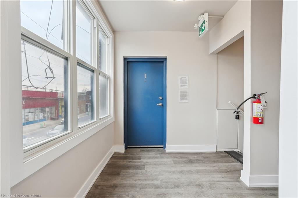 289-293 Kenilworth Avenue N Property Photo 12