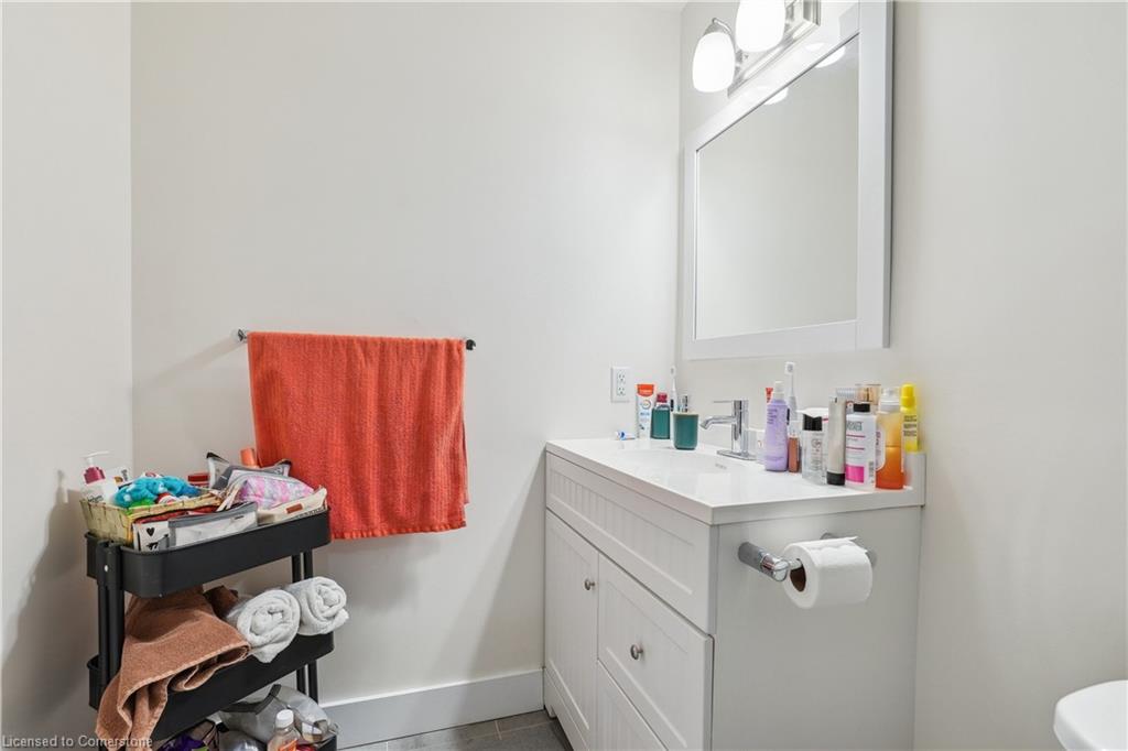 289-293 Kenilworth Avenue N Property Photo 25