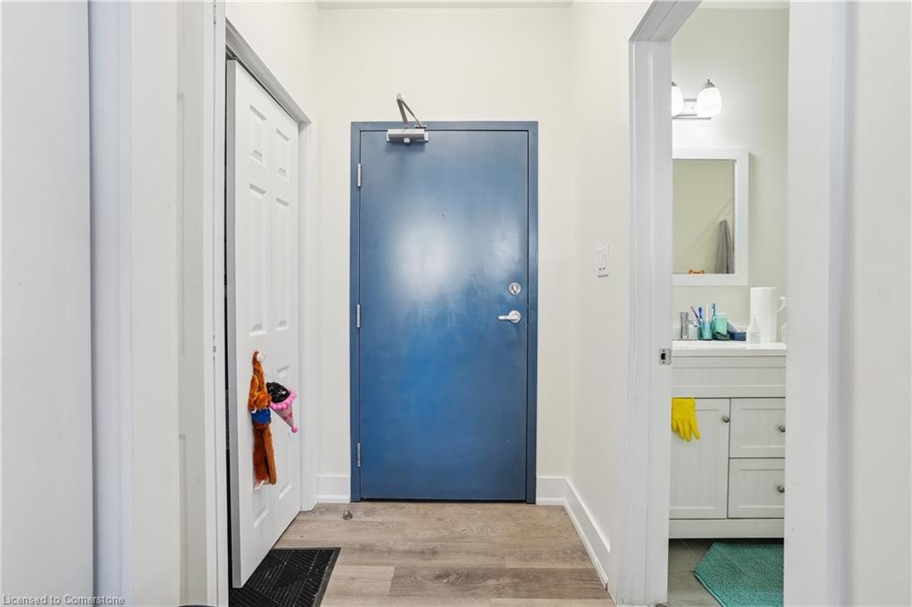 289-293 Kenilworth Avenue N Property Photo 30