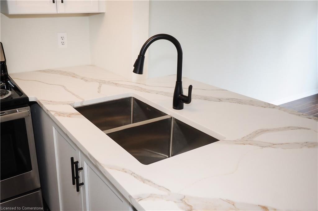 502 Mayflower Street Property Photo 7