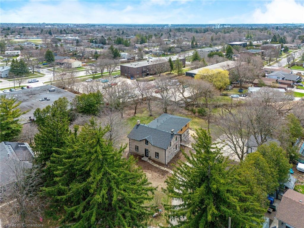 33 Islington Avenue Property Photo 1