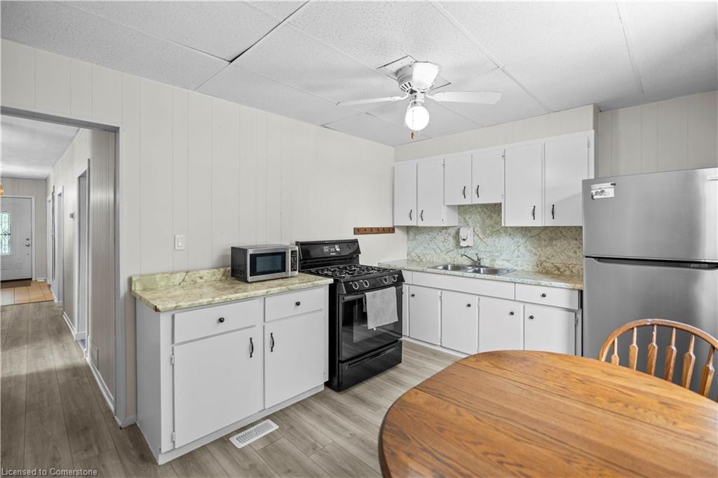 35 Gertrude Street Property Photo 16