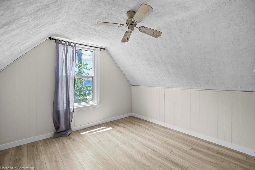 35 Gertrude Street Property Photo 23