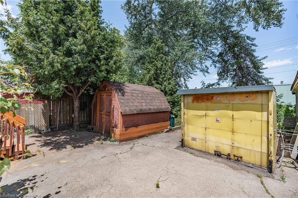 35 Gertrude Street Property Photo 36