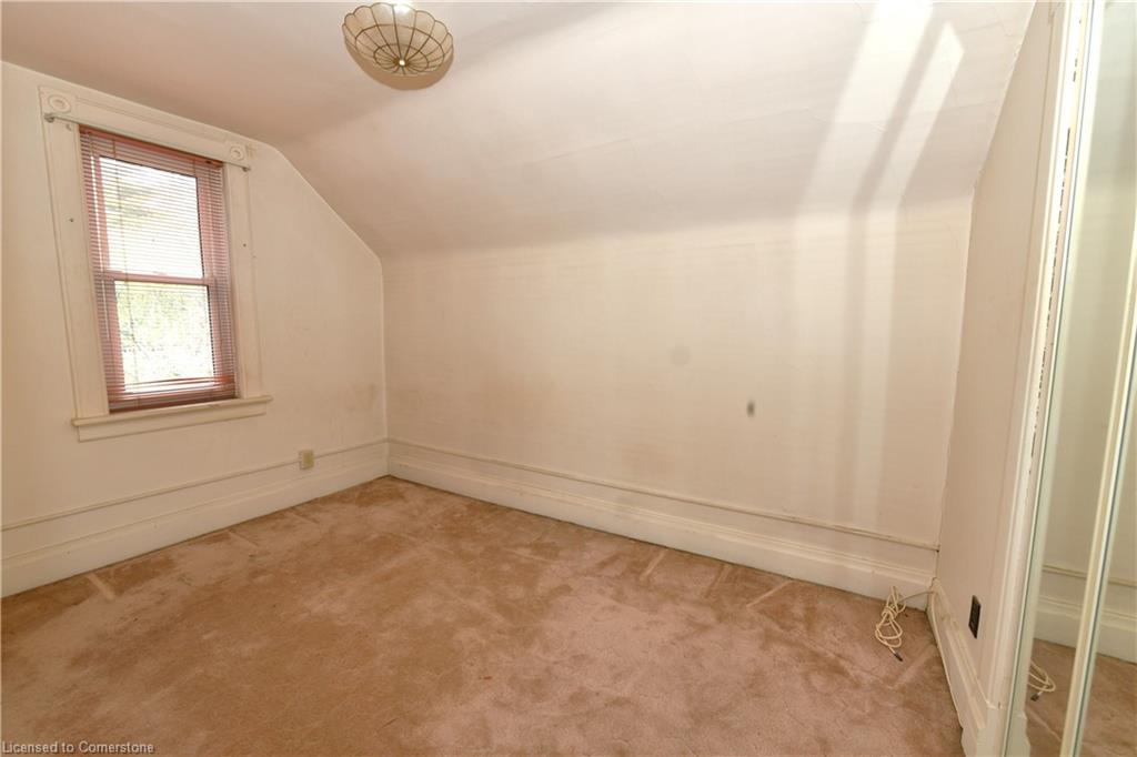 25 Guelph Street Property Photo 14