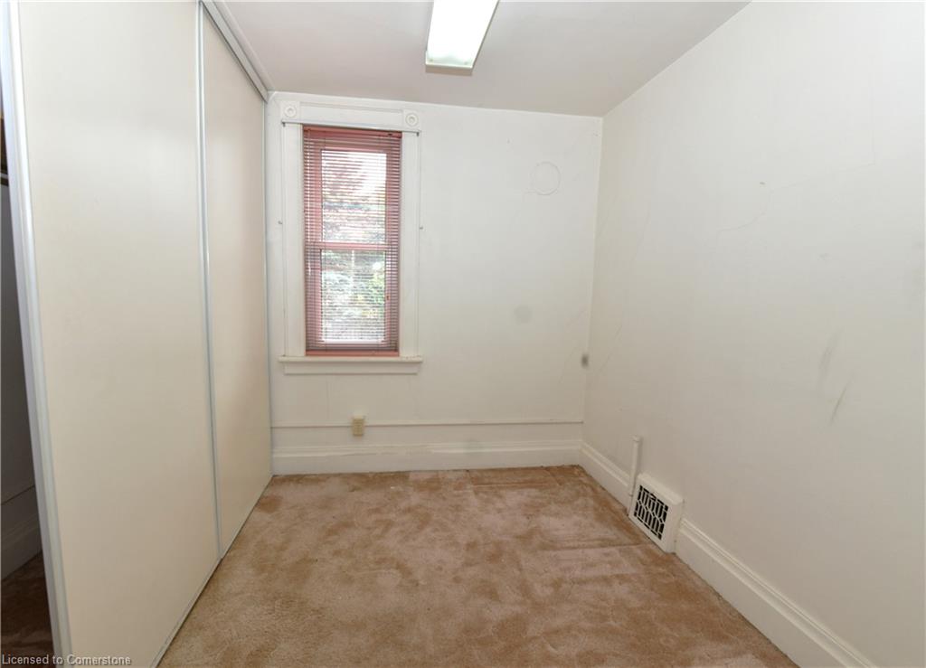25 Guelph Street Property Photo 15