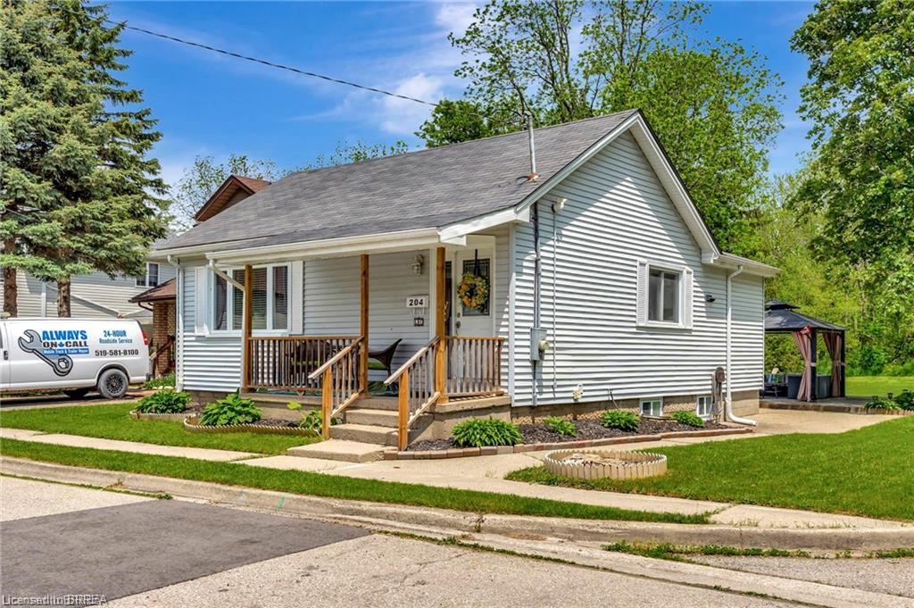 204 Catharine Avenue Property Photo 1