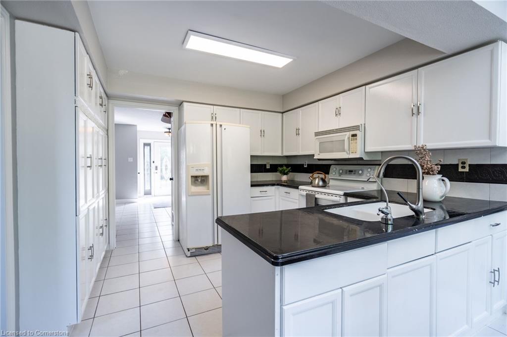 1689 Kerns Road Property Photo 13