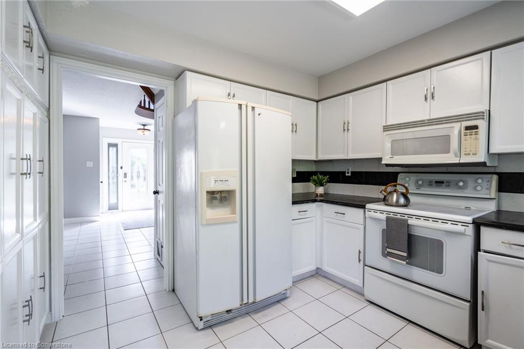 1689 Kerns Road Property Photo 14