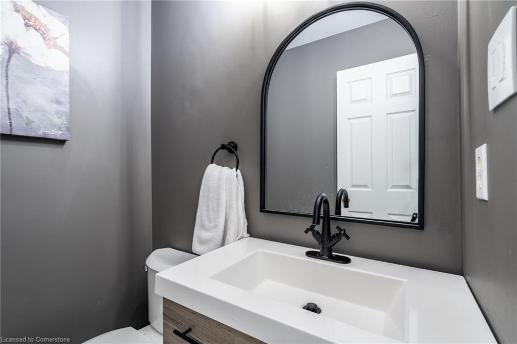 1689 Kerns Road Property Photo 21