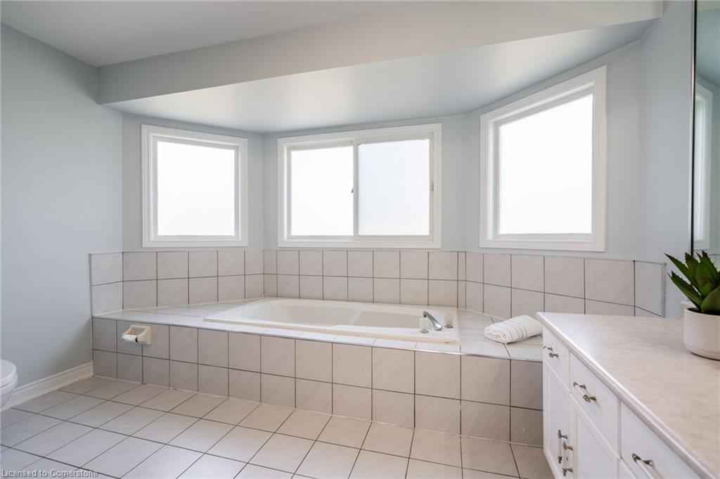 1689 Kerns Road Property Photo 28