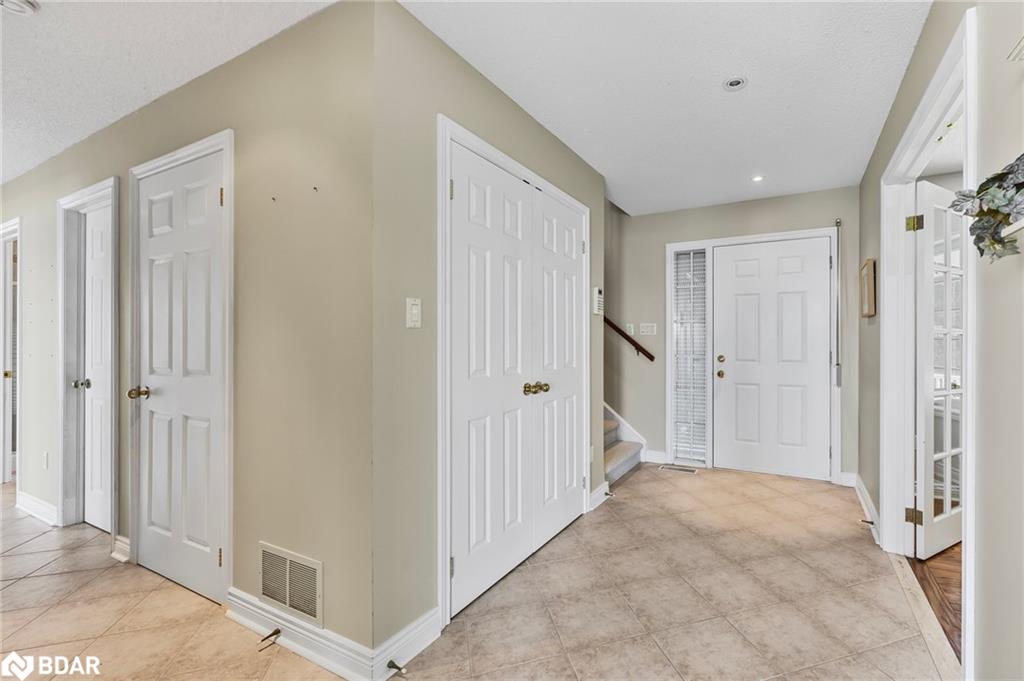2653 Leonard Street Property Photo 10