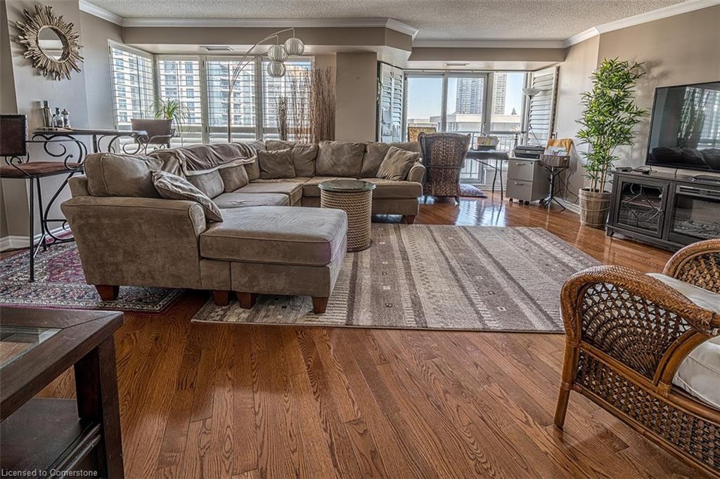 1518-2111 Lake Shore Boulevard Sw Property Photo 1