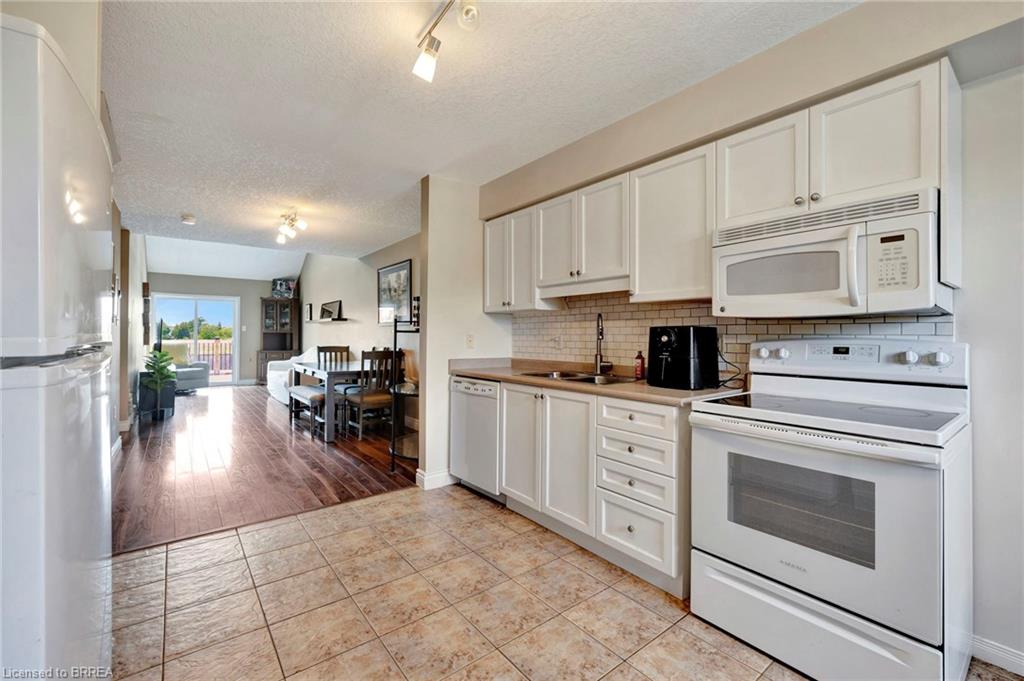 61 Hudson Drive Property Photo 6