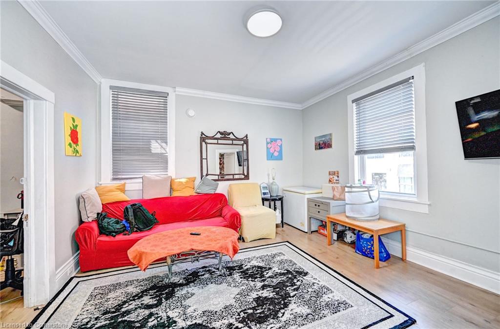 15 Ainslie Street N Property Photo 15