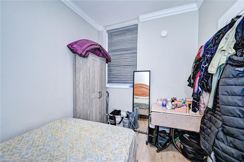 15 Ainslie Street N Property Photo 21