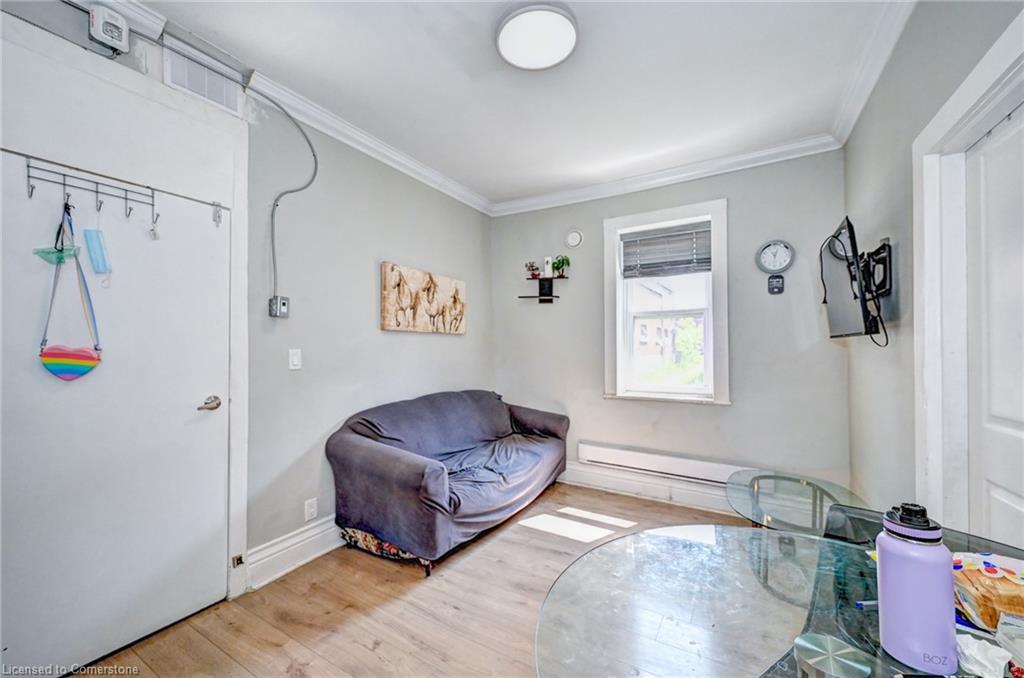 15 Ainslie Street N Property Photo 33