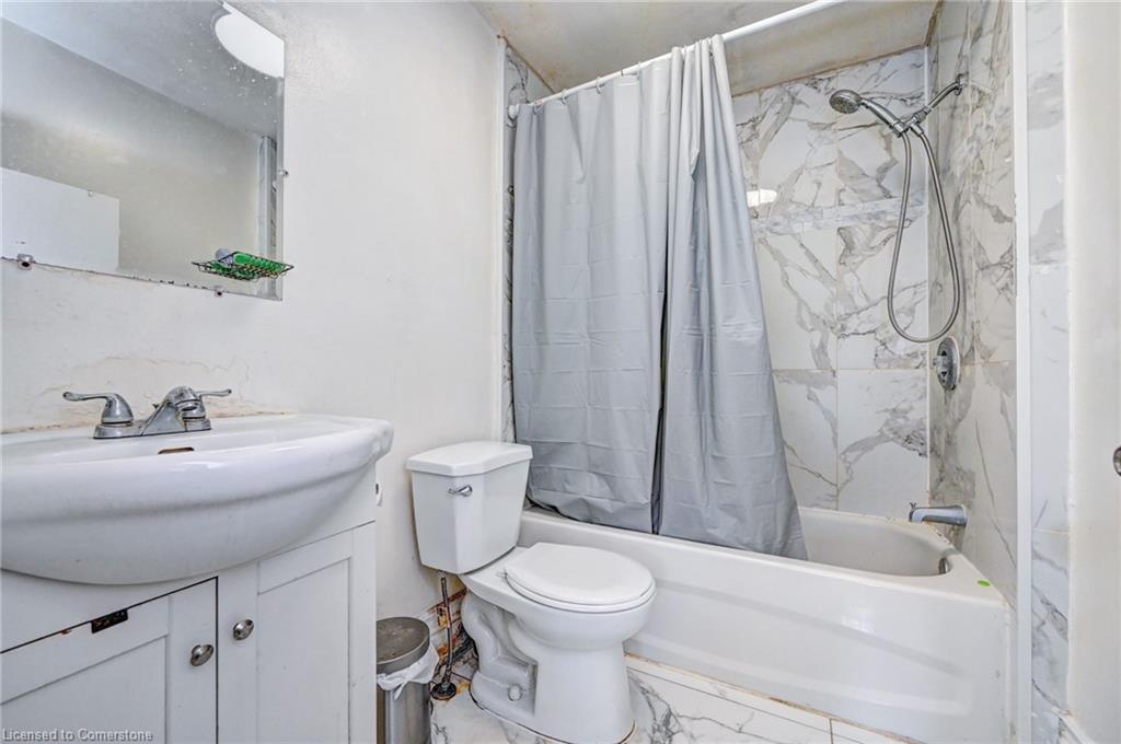 15 Ainslie Street N Property Photo 37