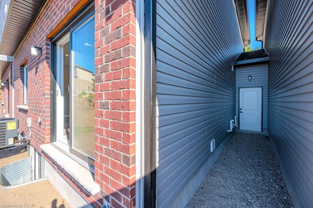 423 Woolwich Street Property Photo 36