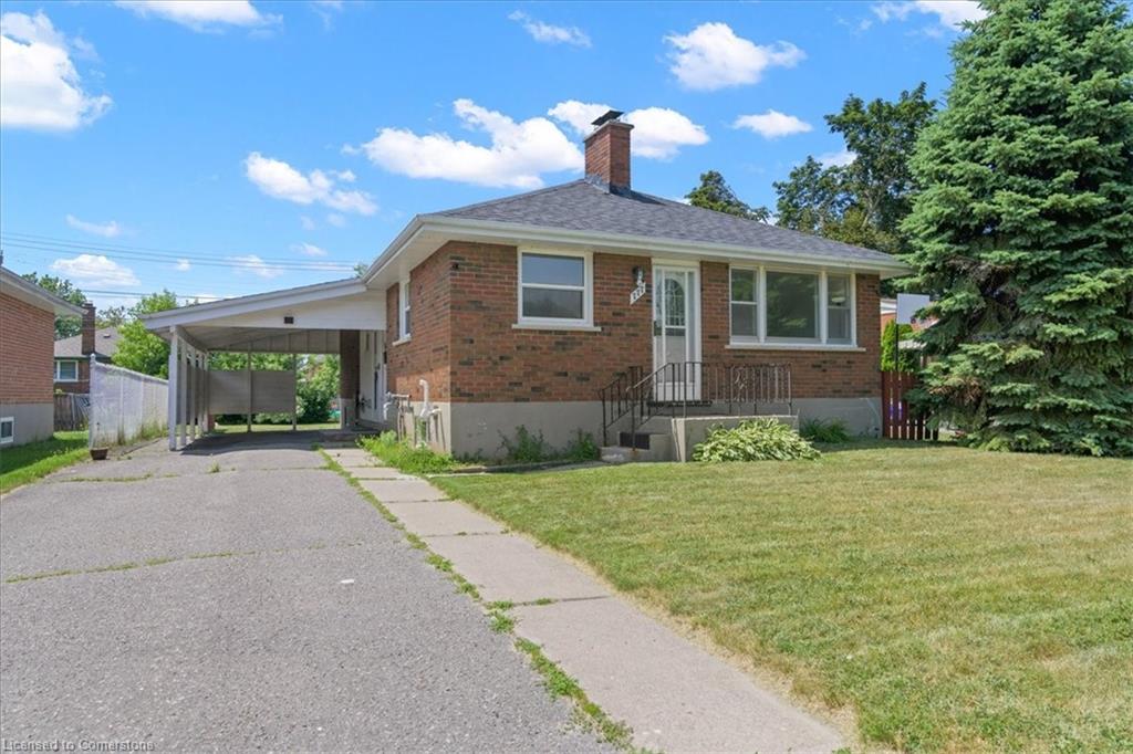 777 Barbara Crescent Property Photo 1