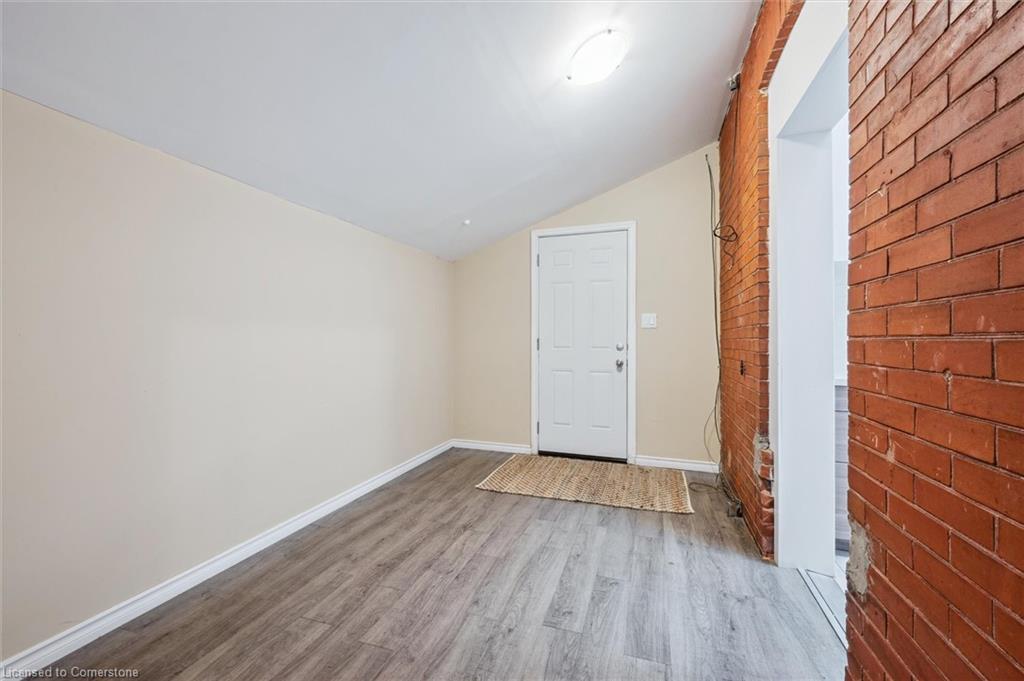 169 Edinburgh Road N Property Photo 6