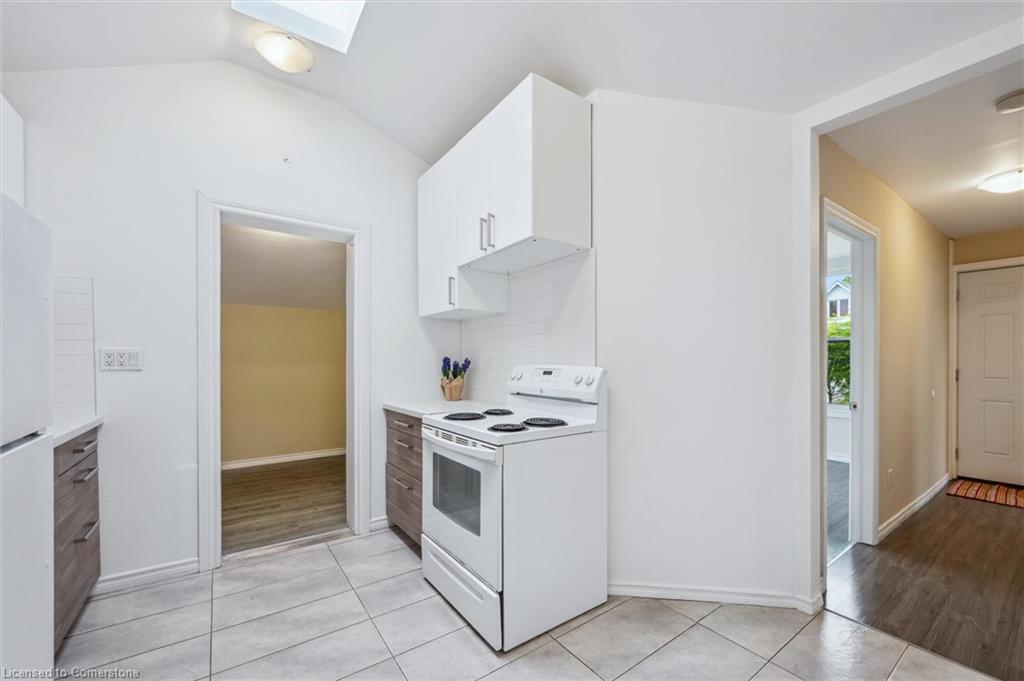 169 Edinburgh Road N Property Photo 10