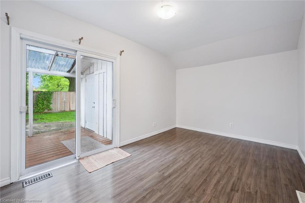 169 Edinburgh Road N Property Photo 12