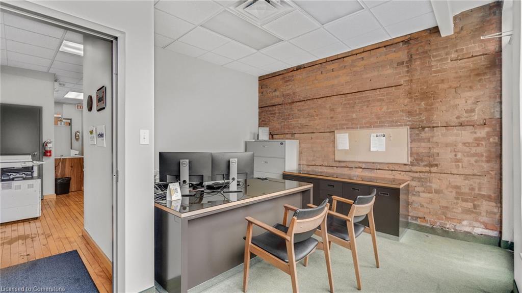 66 King Street W Property Photo 11