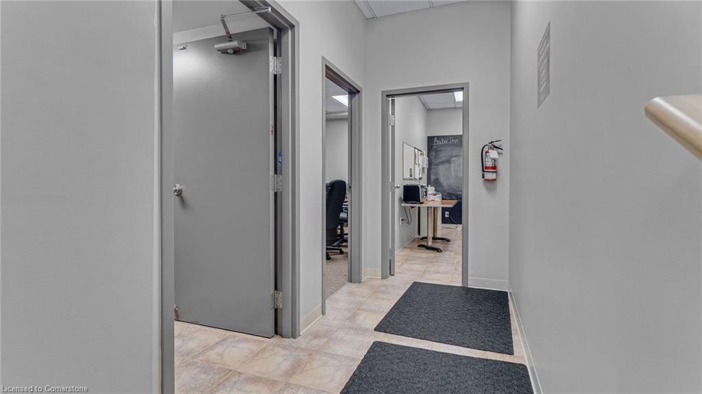 66 King Street W Property Photo 15