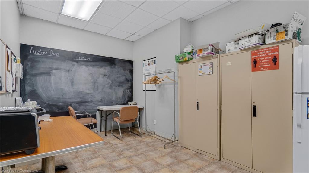 66 King Street W Property Photo 16