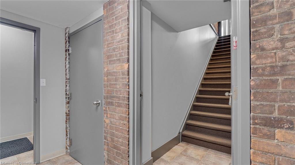 66 King Street W Property Photo 21