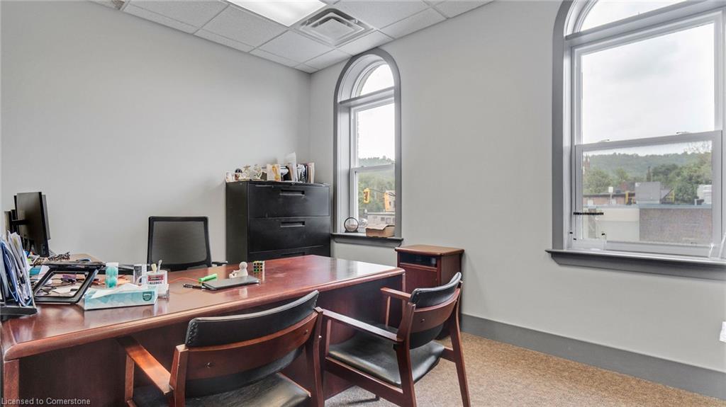 66 King Street W Property Photo 30