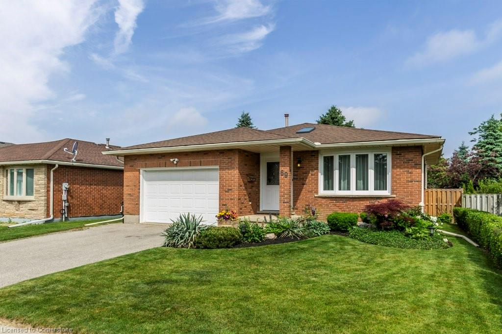 69 Lanark Crescent Property Photo 4