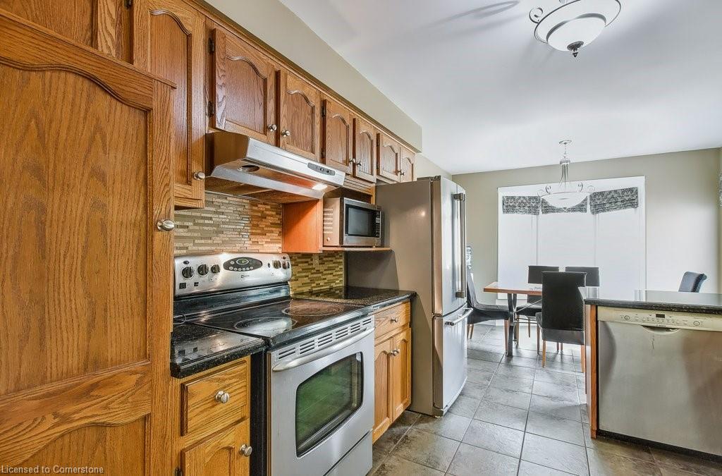 69 Lanark Crescent Property Photo 13