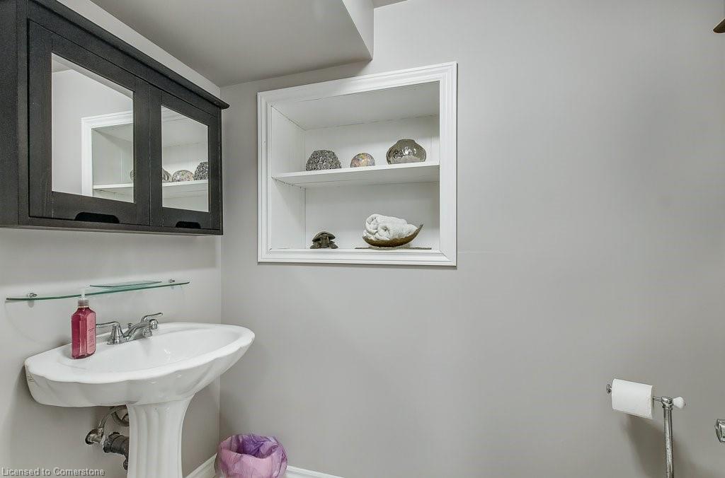 69 Lanark Crescent Property Photo 34