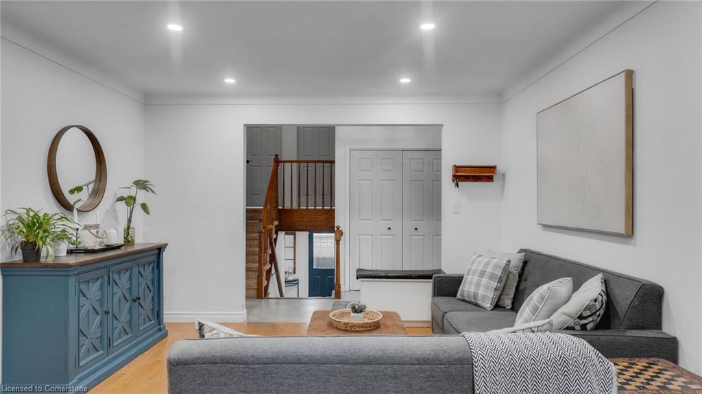 8 Jessica Drive Property Photo 9