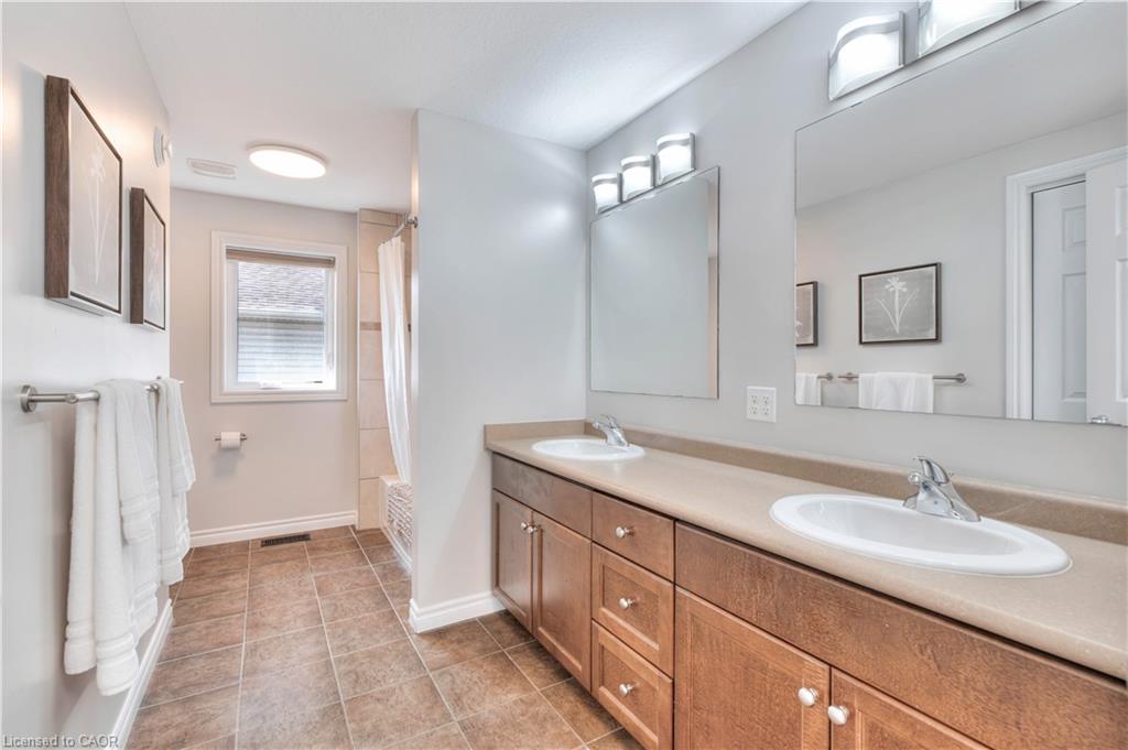 493 Zeller Drive Property Photo 31